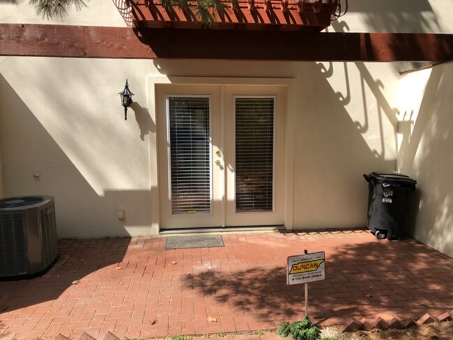 Foto del edificio - 214 Old Hickory Blvd