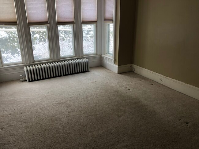 Living room - 8 Whiting St