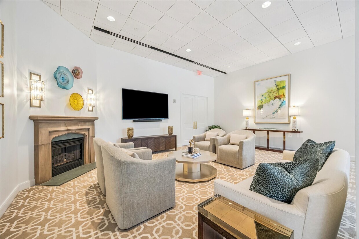 Foto principal - 1100 Uptown Park Blvd