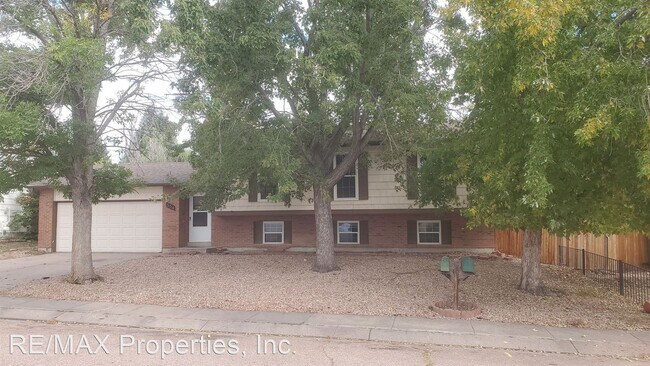 Foto del edificio - 4 br, 1.5 bath House - 354 Saddlemountain