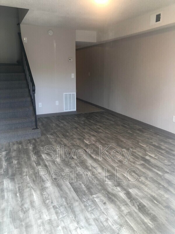 Foto del edificio - 1426 Niles Ferry Rd