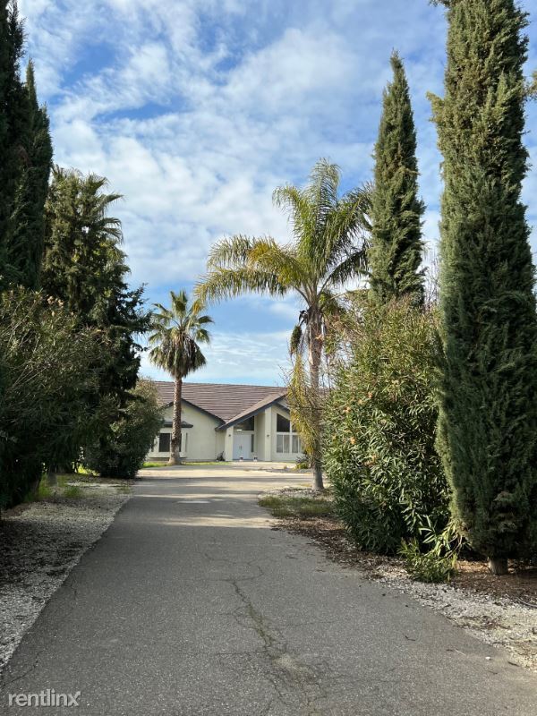 5237 Tully Rd, Modesto, CA 95356 House Rental in Modesto, CA