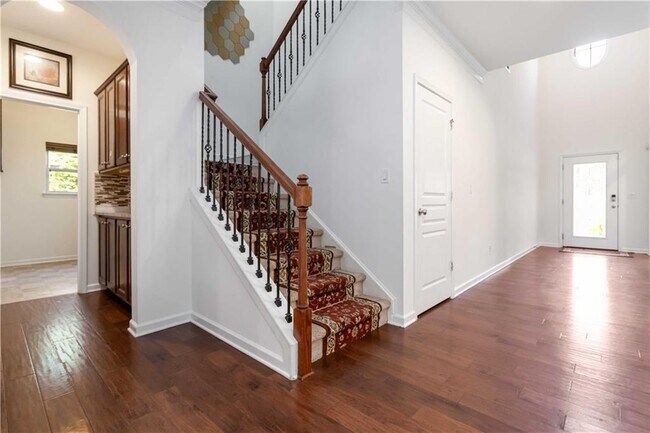 Foto del edificio - 6940 Rocking Horse Ln