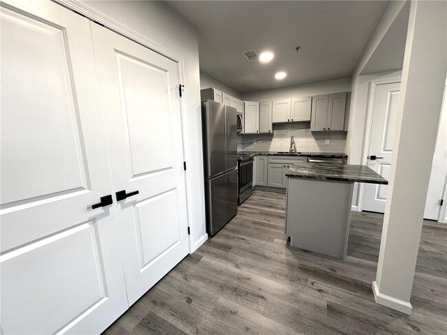 Building Photo - 810 Monocacy Street Unit 207
