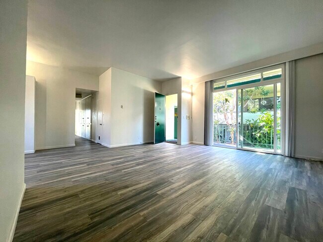Foto del edificio - 11937 Gorham Ave