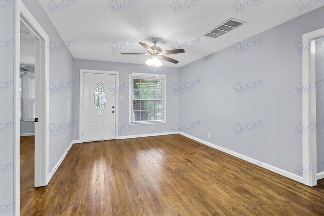 Foto del edificio - 10405 Newcombe Dr