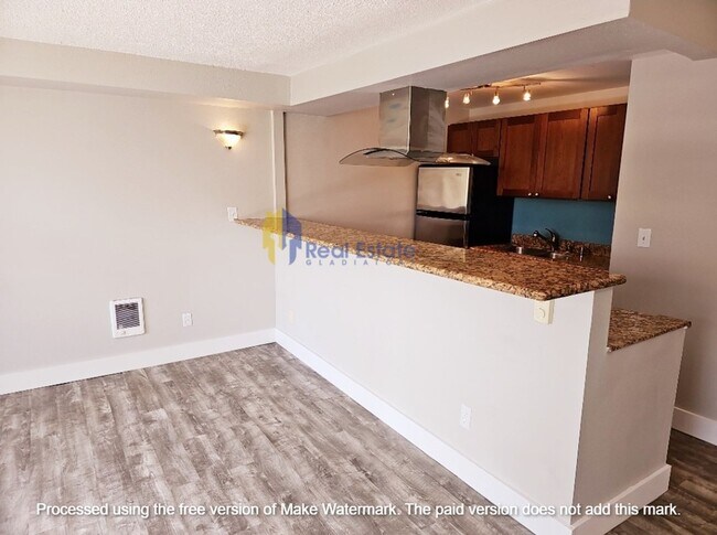 Foto del edificio - 1 Bed 1 Bath Condo Capitol Hill W/Secure P...