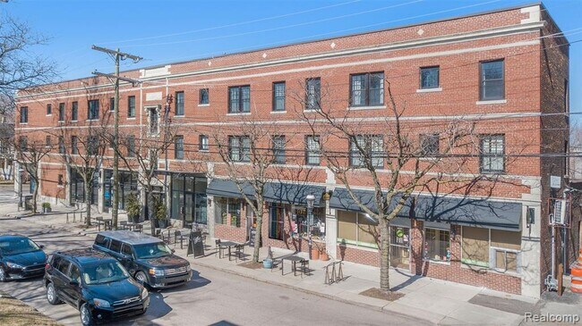 Building Photo - 1400 Van Dyke St