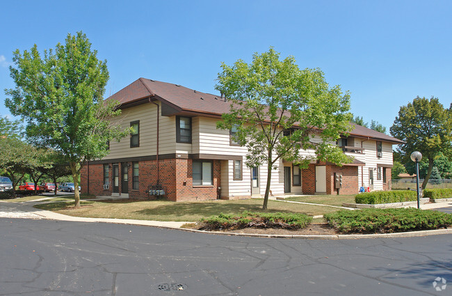 Building Photo - Oakes Village