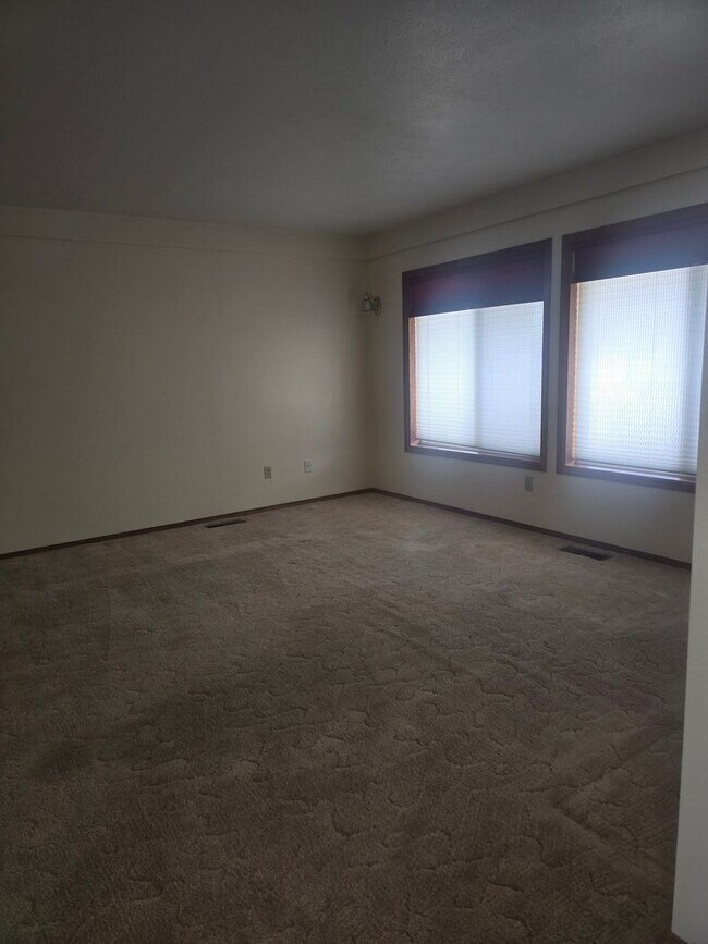 Foto del edificio - 3 bedroom 2.5 bath