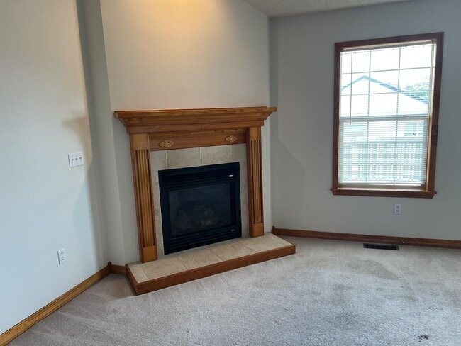 Building Photo - Beautiful Home in Republic! Wont Last!