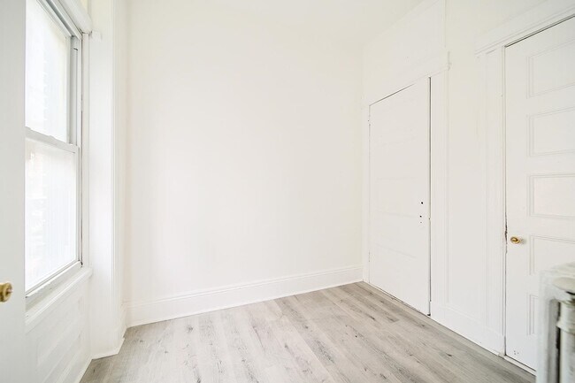 Foto del edificio - 5302 Hudson Ave