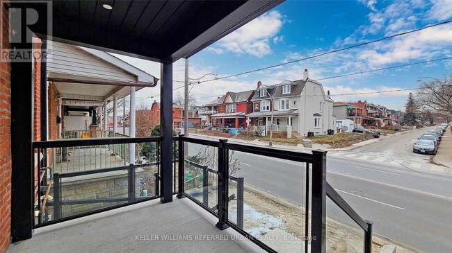 Photo du bâtiment - 783-783 Dufferin St
