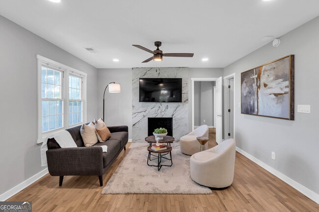 Building Photo - 3910 Clairmont Rd