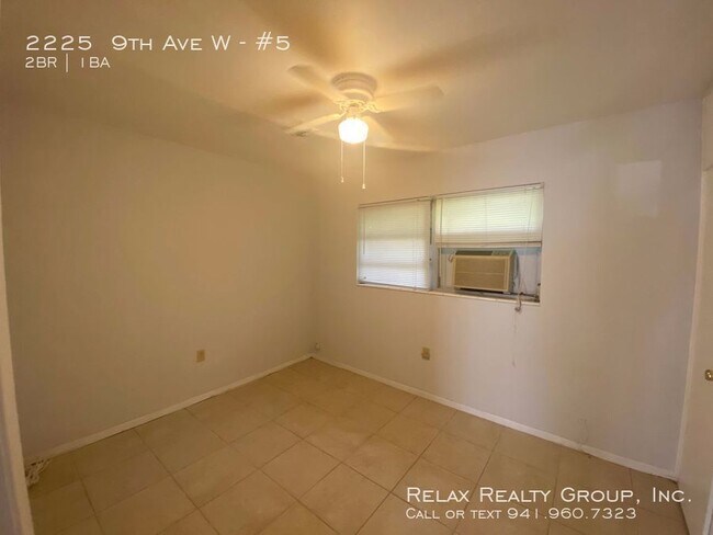 Building Photo - Affordable 2Bed/2Bath Duplex in Bradenton!!