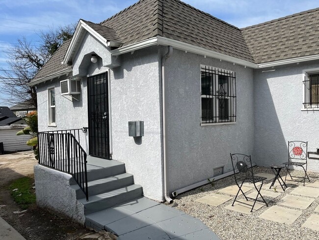 Photo - 3926 W 28th St Apartment