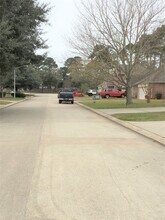 Building Photo - 2214 Valley View Crossing