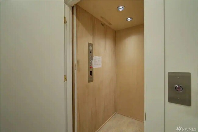 Foto del edificio - 4206 SW Dakota St