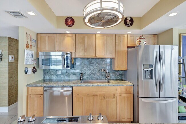 Foto del edificio - 5510 N Ocean Dr