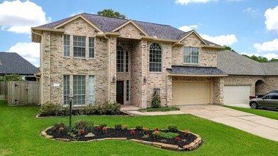 Building Photo - 241 Blue Hill Dr
