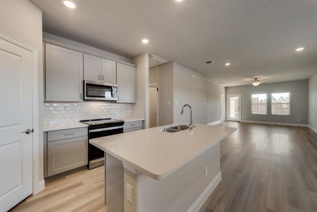 Building Photo - 3215 Sedge Grass Dr