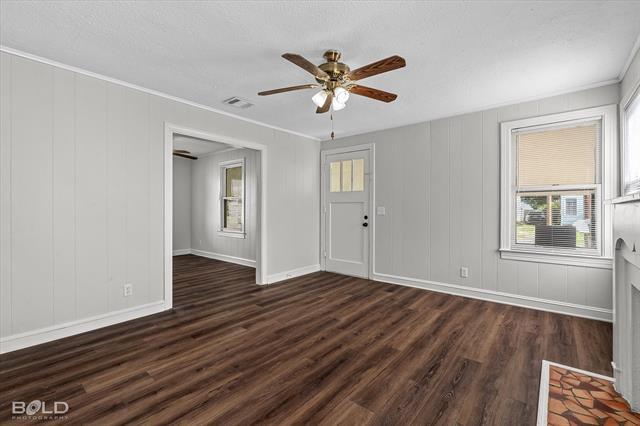 Foto del edificio - 245 E Elmwood St