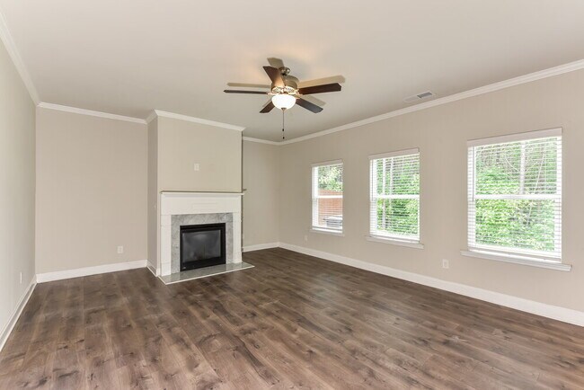 Building Photo - 5101 Rosewood Pl