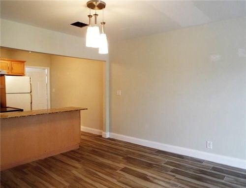 Building Photo - 3860 NE 21st Way