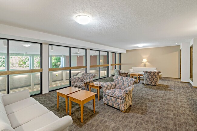Foto del edificio - 6730 Vernon Ave S