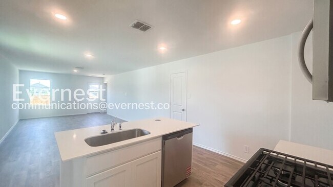 Foto del edificio - 5962 Celestite Bd