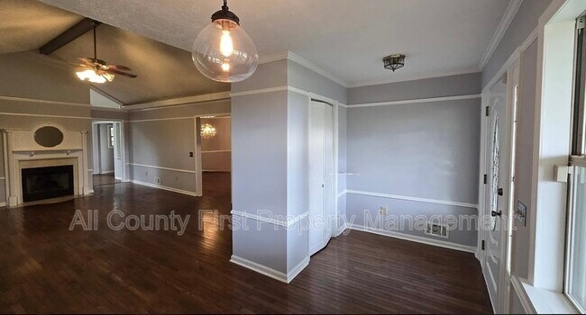 Foto del edificio - 2626 Fairview Rd