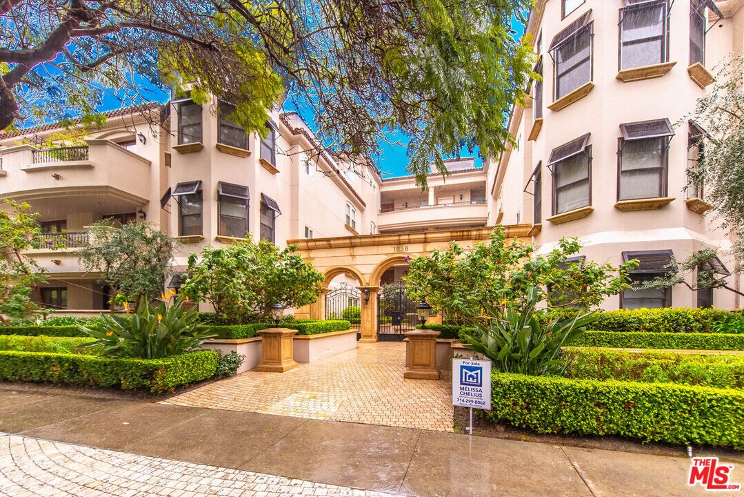 Foto principal - 1658 Camden Ave