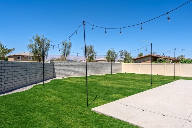 Foto del edificio - 83110 Raven Ln