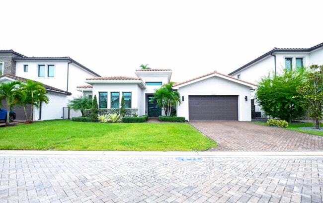 Building Photo - 5663 Brookfield Cir W