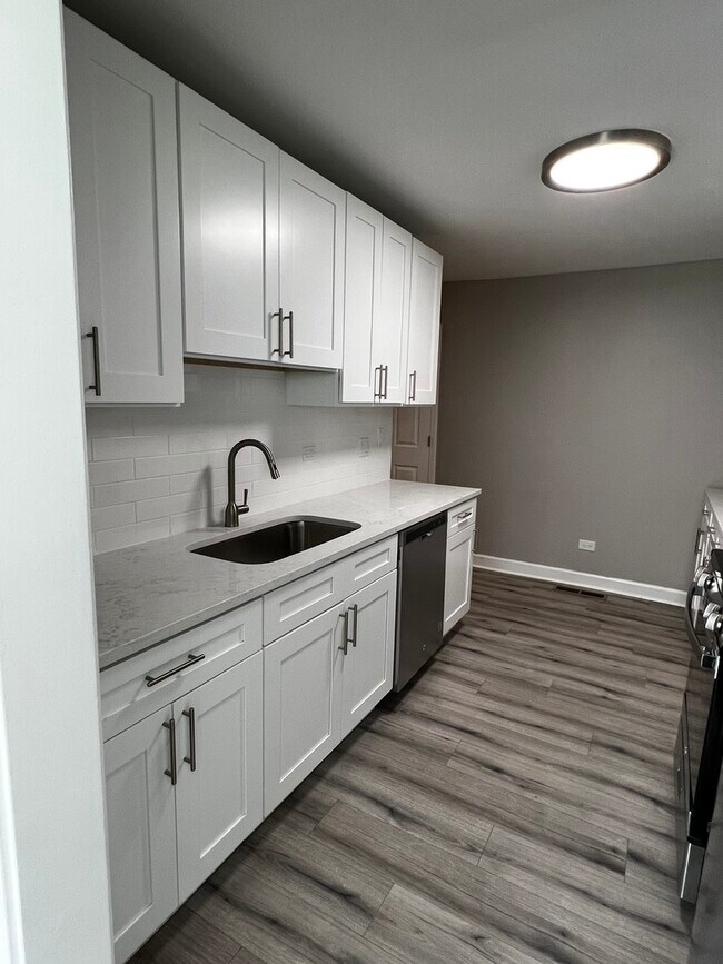 Foto del edificio - 17319 Chicago Ave