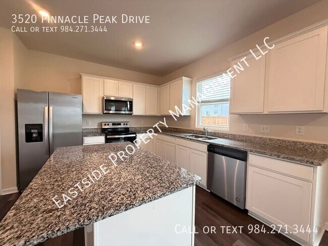 Foto del edificio - 3520 Pinnacle Peak Dr