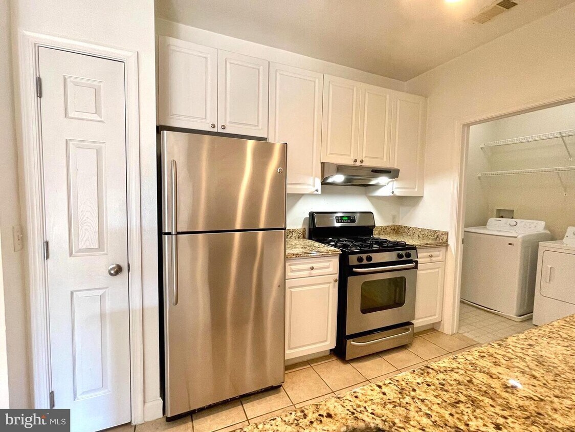 Foto principal - 501 Hungerford Dr
