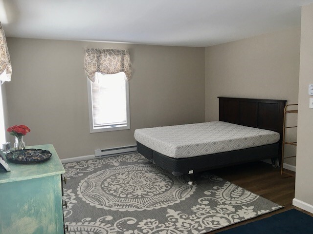 MASTERBED ROOM - 16 Penobscot Ter
