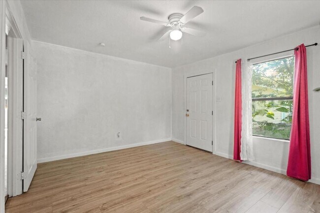 Foto del edificio - 1314 Dewberry St