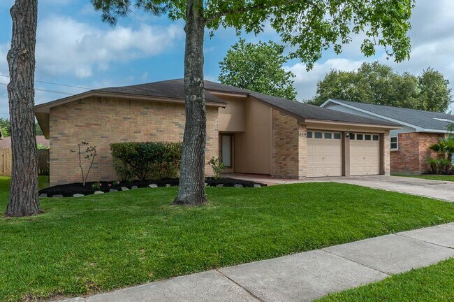 Foto del edificio - 2318 Colonial Ridge Dr