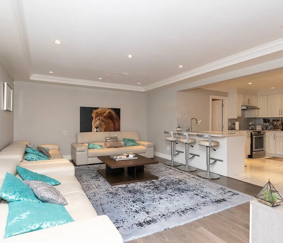 Photo principale - 4092 Marine Av