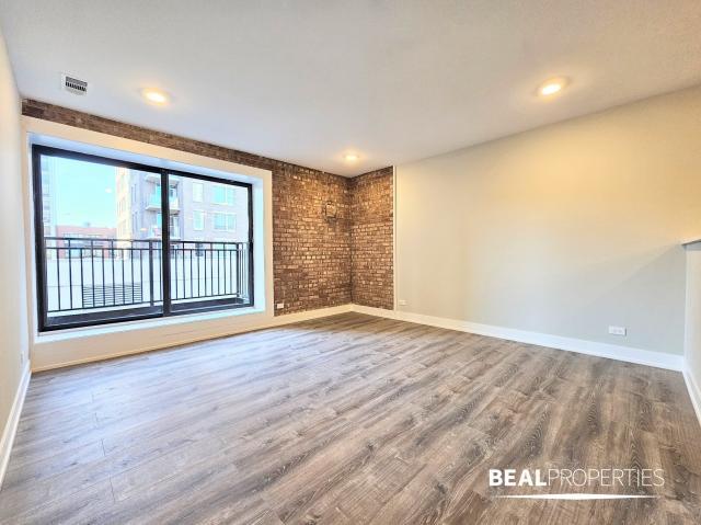 Building Photo - 2 bedroom in CHICAGO IL 60610