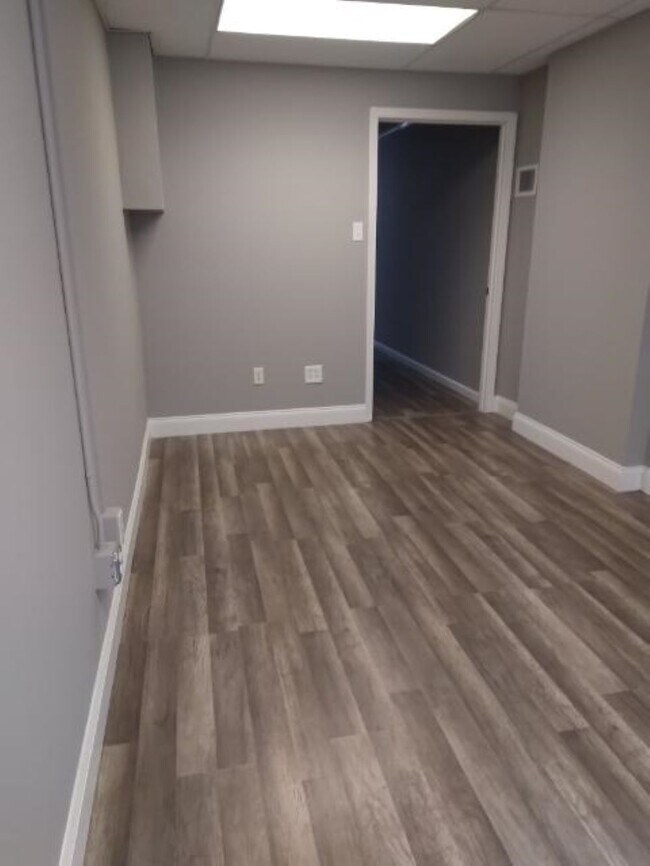 Dormitorio 1 - 7525 Forsyth Blvd