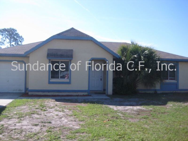 Osceola County Fenced Yard House Rental in Kissimmee, FL