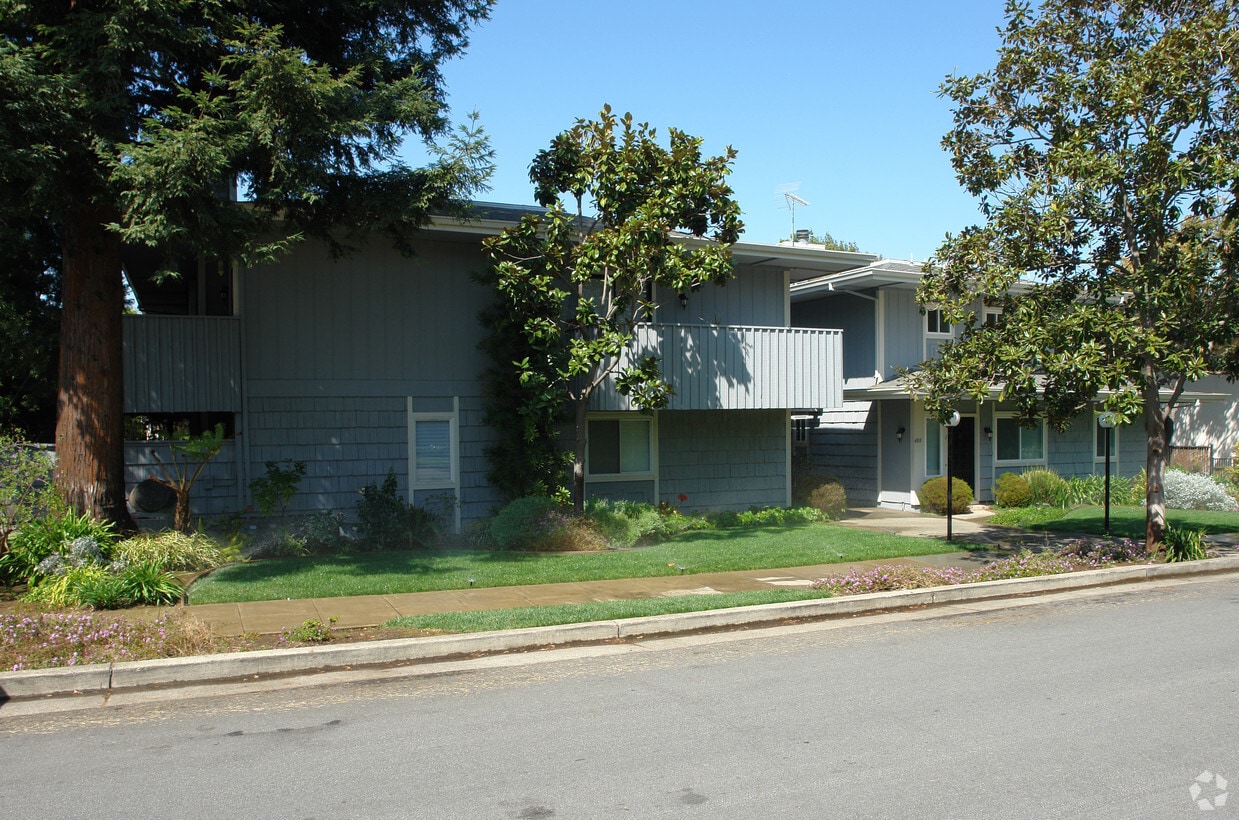 Primary Photo - 480 Lassen St
