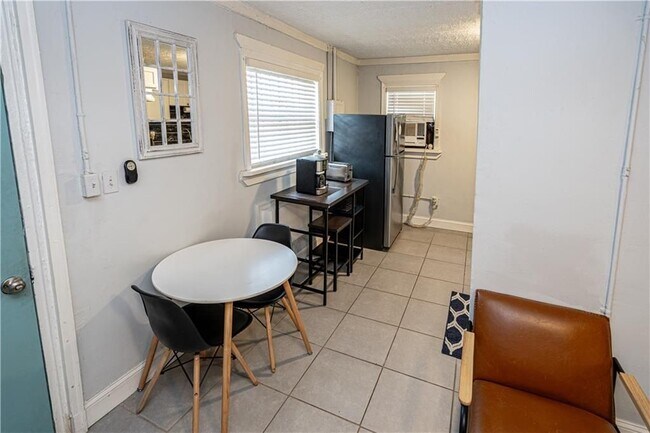 Building Photo - 235 Walnut St NW