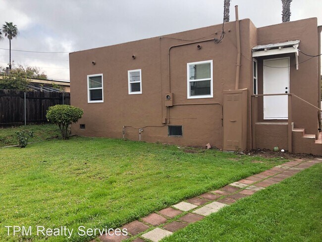 Foto del edificio - 3572 Marlborough Ave
