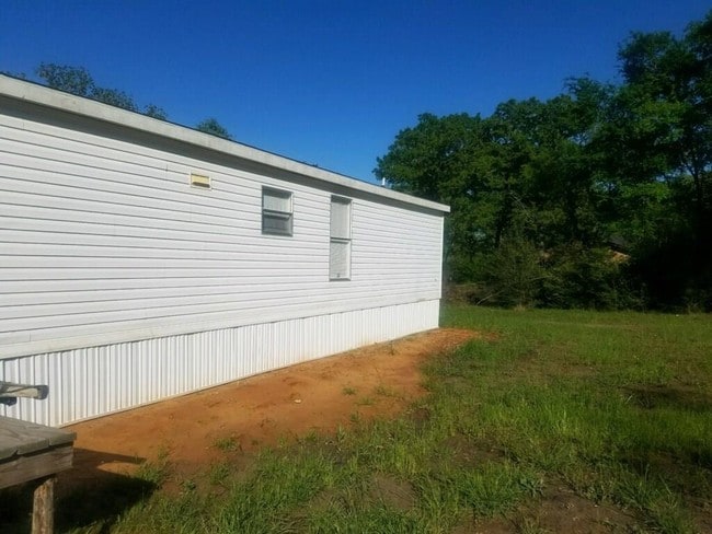 Building Photo - 4481 I-45