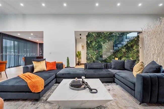 Foto del edificio - 76 NW 44th St