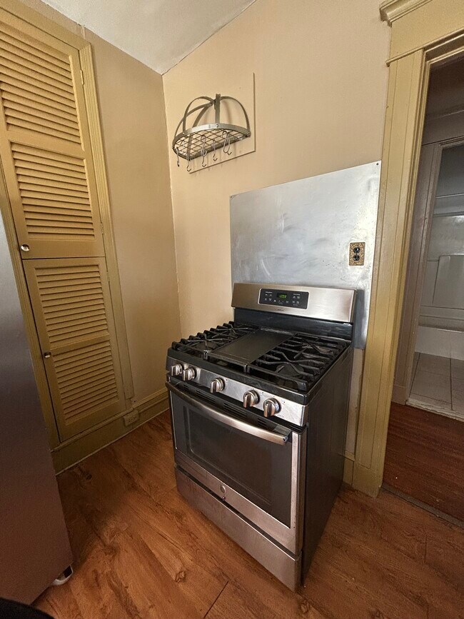 Foto del edificio - 189 Alden Ave